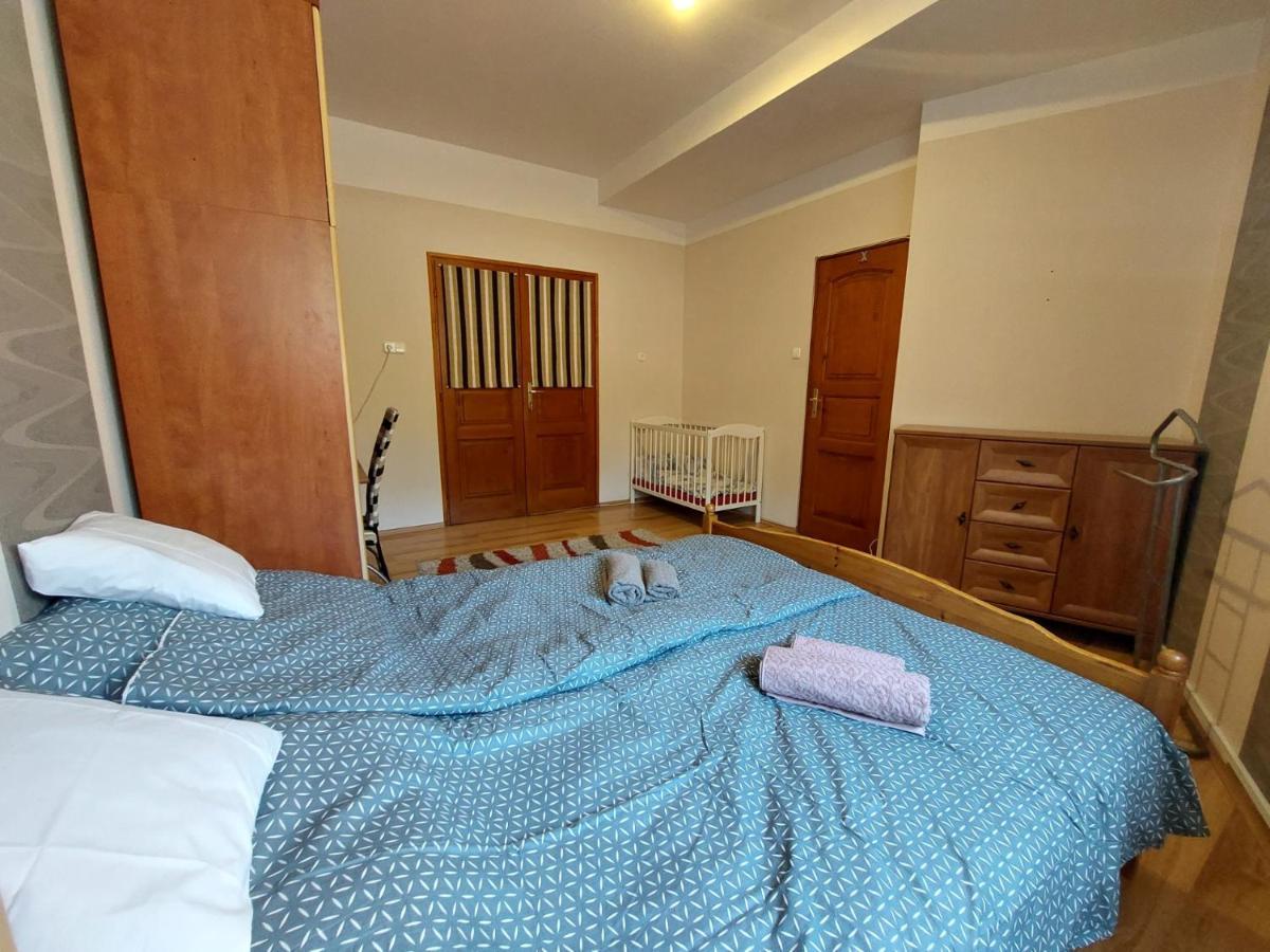 CsaládBarát Vendéglak Szegedi Magánszálláshely 9 fő részére, nagycsaládok és baráti társaságok részére Esterno foto